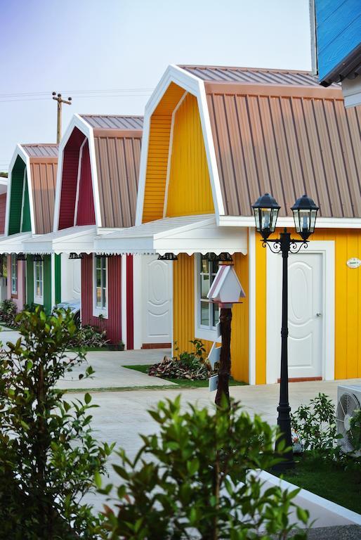 Color Ville Hotel Sha Certified Sakon Nakhon Eksteriør billede