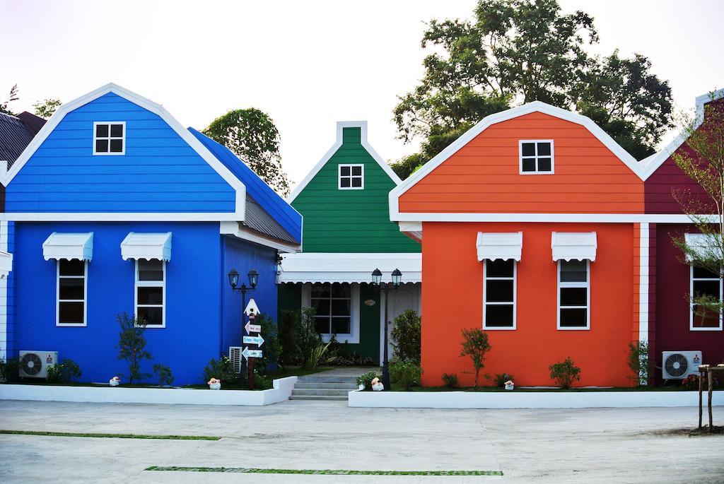 Color Ville Hotel Sha Certified Sakon Nakhon Eksteriør billede