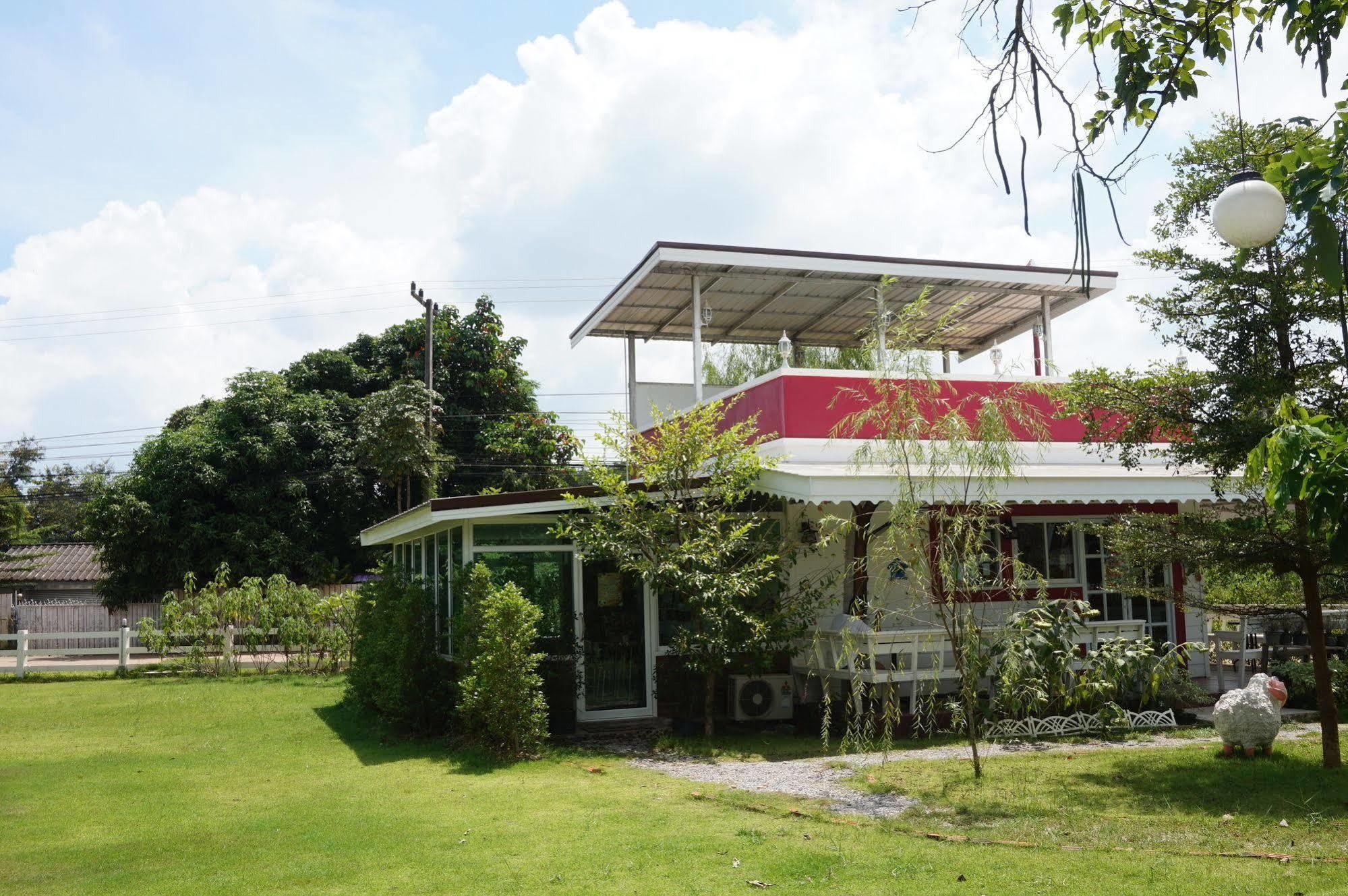 Color Ville Hotel Sha Certified Sakon Nakhon Eksteriør billede