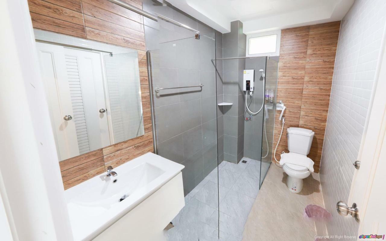 Color Ville Hotel Sha Certified Sakon Nakhon Eksteriør billede